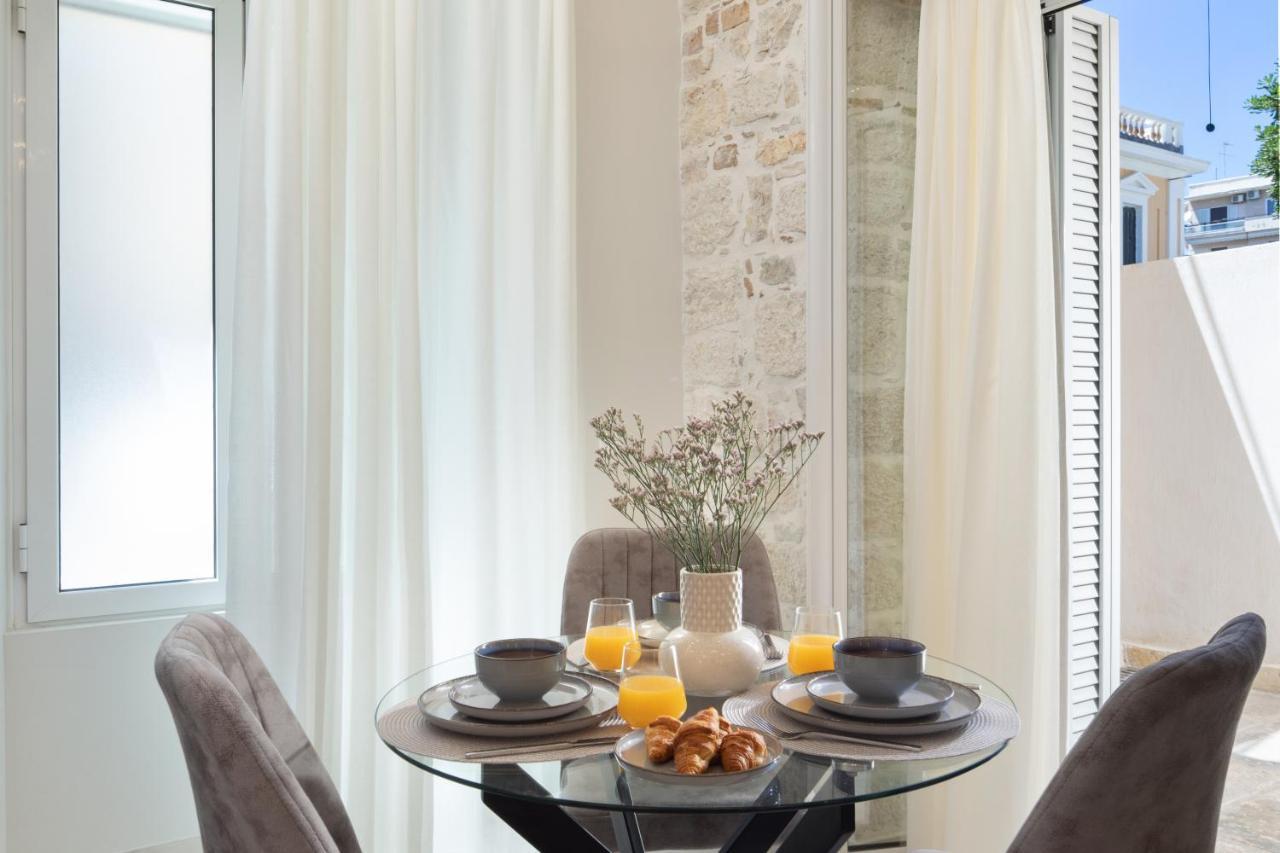 Modern-Vintage Old Town Suites Korfu Dış mekan fotoğraf
