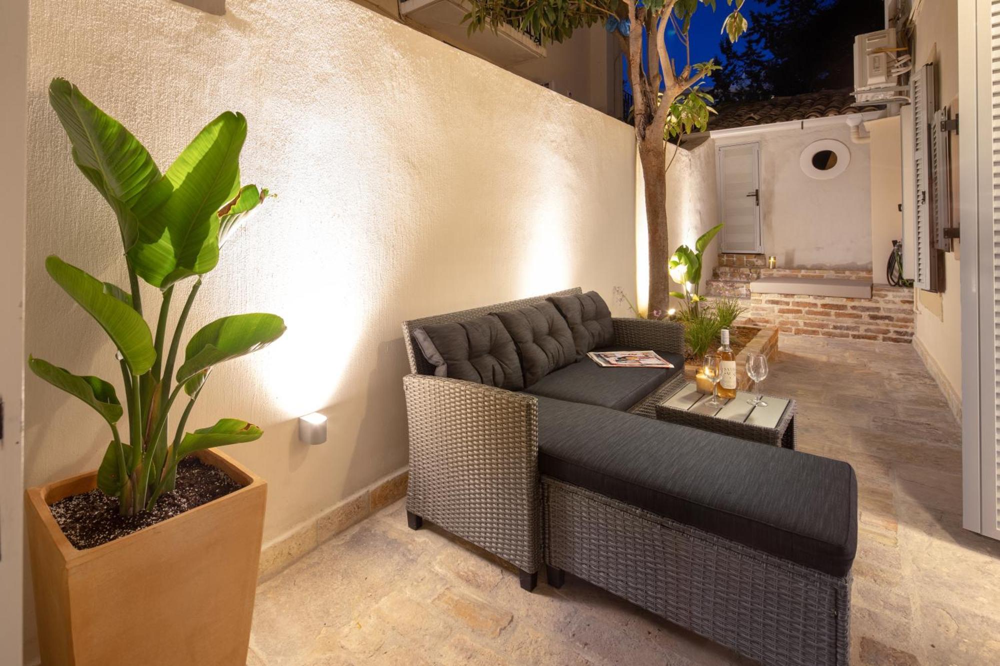 Modern-Vintage Old Town Suites Korfu Dış mekan fotoğraf