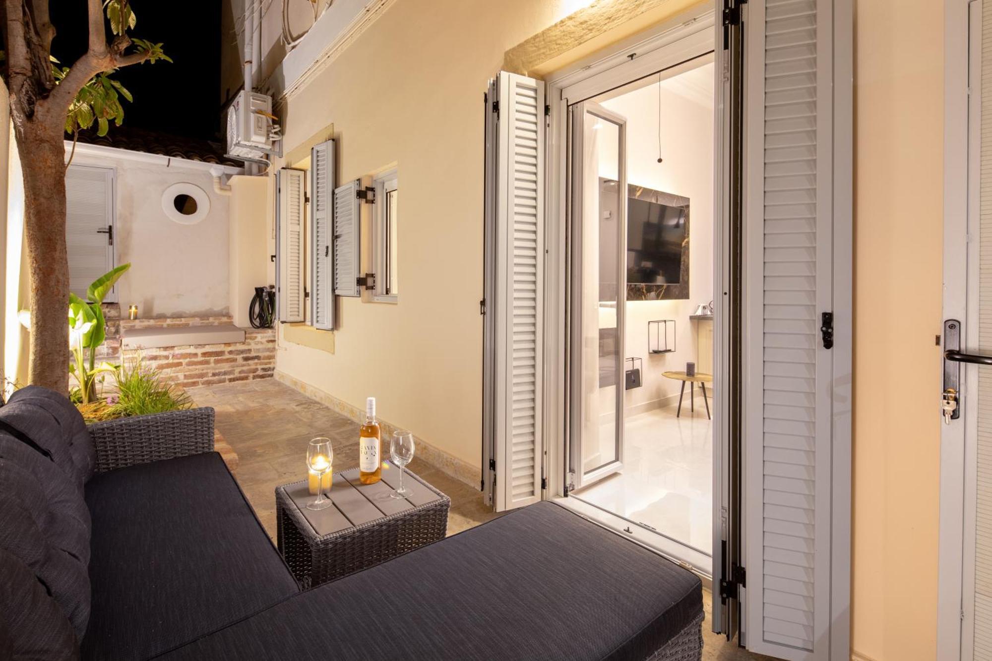 Modern-Vintage Old Town Suites Korfu Dış mekan fotoğraf